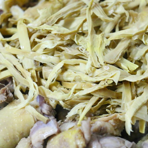 Bun-mang-vit-recipe-how-to-make-vietnamese-duck-noodle-soup-recipe10