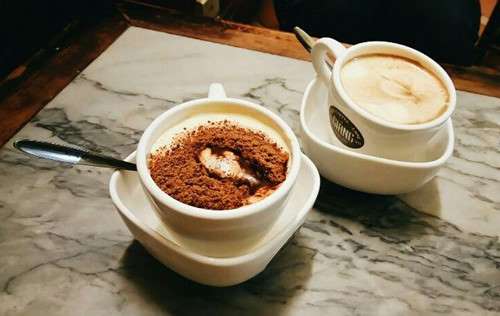 The-4-best-places-to-enjoy-Vietnamese-egg-coffee-in-Hanoi 