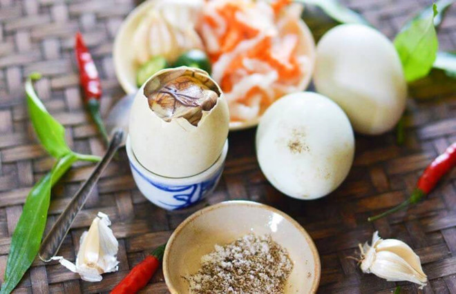 What-is-balut-egg-Lets- discover-how-to-eat-balut-in-Vietnam 1