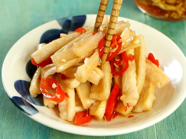 Cu-Cai-Ngam-Nuoc-Mam-Recipe–Vietnamese-Pickled-Daikon-in-Fish-Sauce 15