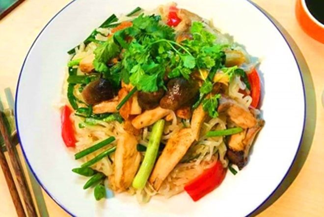 3-extremely-easy-Hu-Tieu-Xao-recipe 7