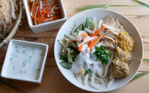 Banh-Tam-Bi-Recipe-Vietnamese-vermicelli-with-pork-and-coconut-cream 2