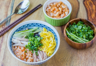 Vietnamese Bun Thang Recipe – Vermicelli noodles soup with pork, chicken, egg