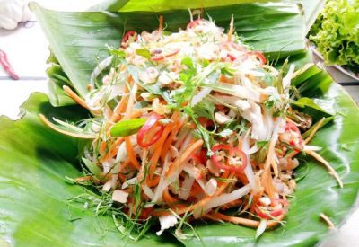 Goi ga xe phay - Vietnamese poached chicken salad recipe